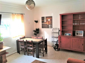 Spacious flat ideal location parking, Kite lessons